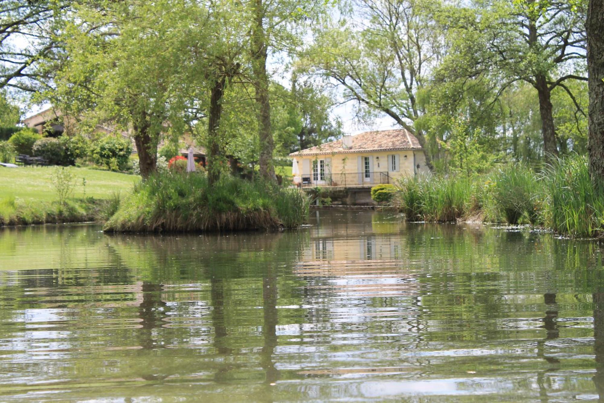Отель Moulin Notre Dame Saint-Genes-de-Castillon Экстерьер фото